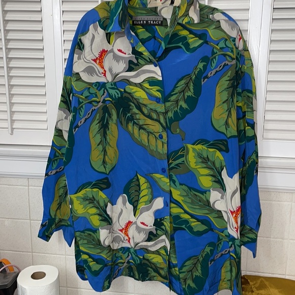Ellen Tracy fabulous 2 piece shirt and SKORT 2 two piece set floral blue resort - Picture 1 of 6